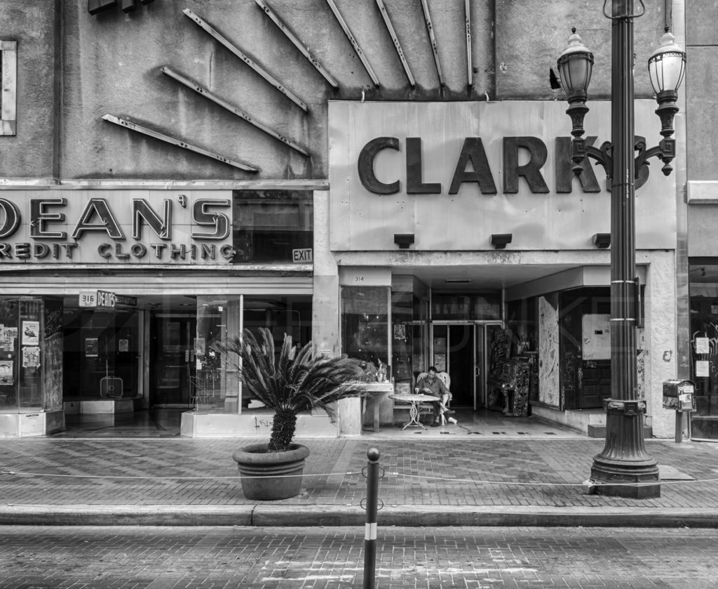 Deans and Clarks  130410_0071_7DZ2951_HDR.tif  Houston Commercial Architectural Photographer Dee Zunker