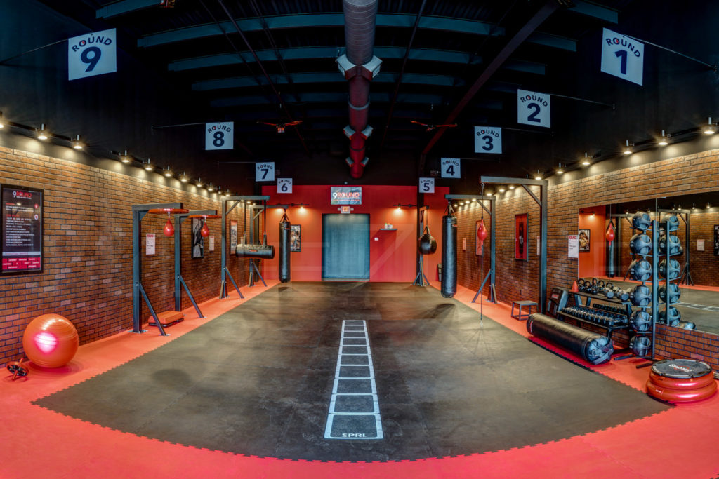 9Round-30-min-kickbox-fitness-004.tif Houston Commercial Photographer Dee Zunker
