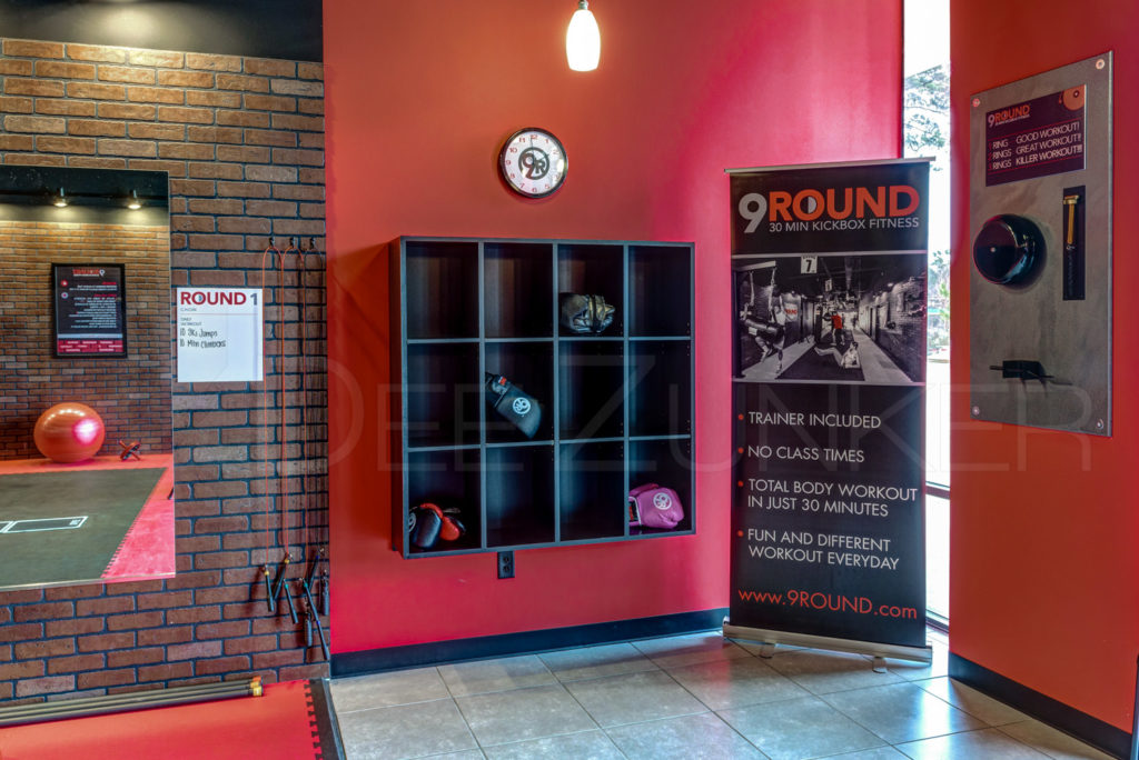 9Round-30-min-kickbox-fitness-005.jpg Houston Commercial Photographer Dee Zunker