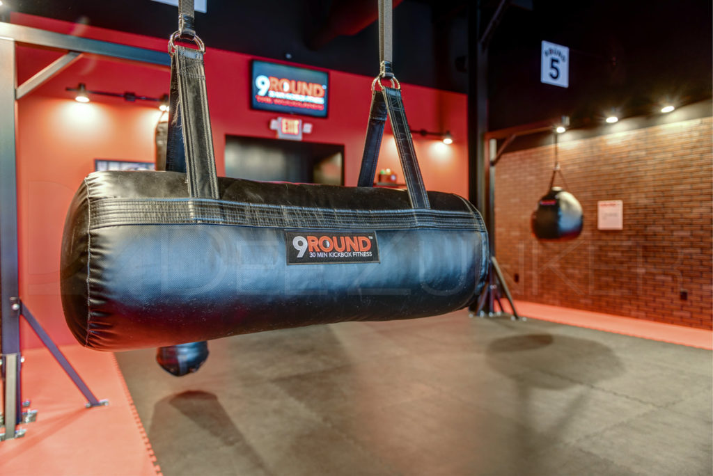 9Round-30-min-kickbox-fitness-006.jpg Houston Commercial Photographer Dee Zunker