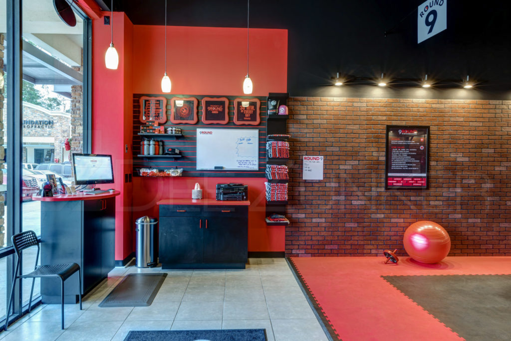 9Round-30-min-kickbox-fitness-009.jpg Houston Commercial Photographer Dee Zunker
