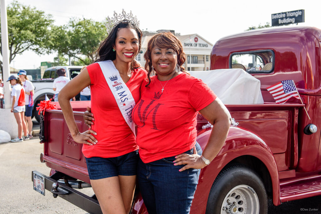Bellaire-FourthofJuly-Parade-2016-Zunker-016.dng  Houston Commercial Architectural Photographer Dee Zunker