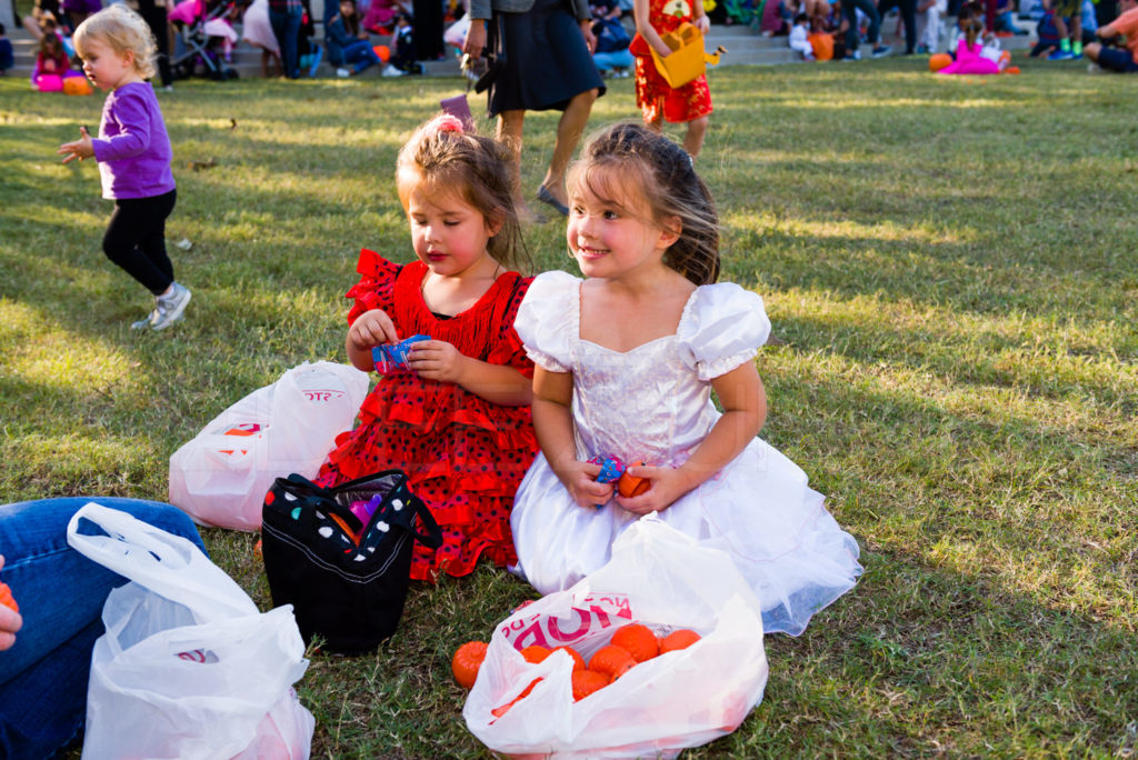 Bellaire-PumpkinHunt-20171026-074.NEF  Houston Editorial Photographer Dee Zunker