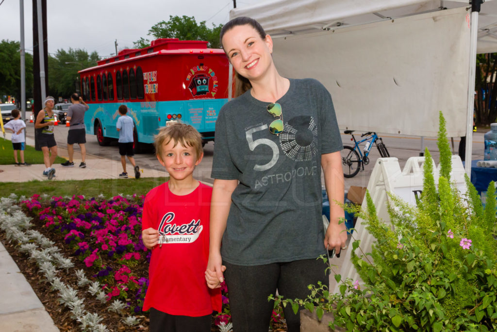 BellaireTrolleyRun2019-1736_7501747.NEF  Houston Editorial Photographer Dee Zunker