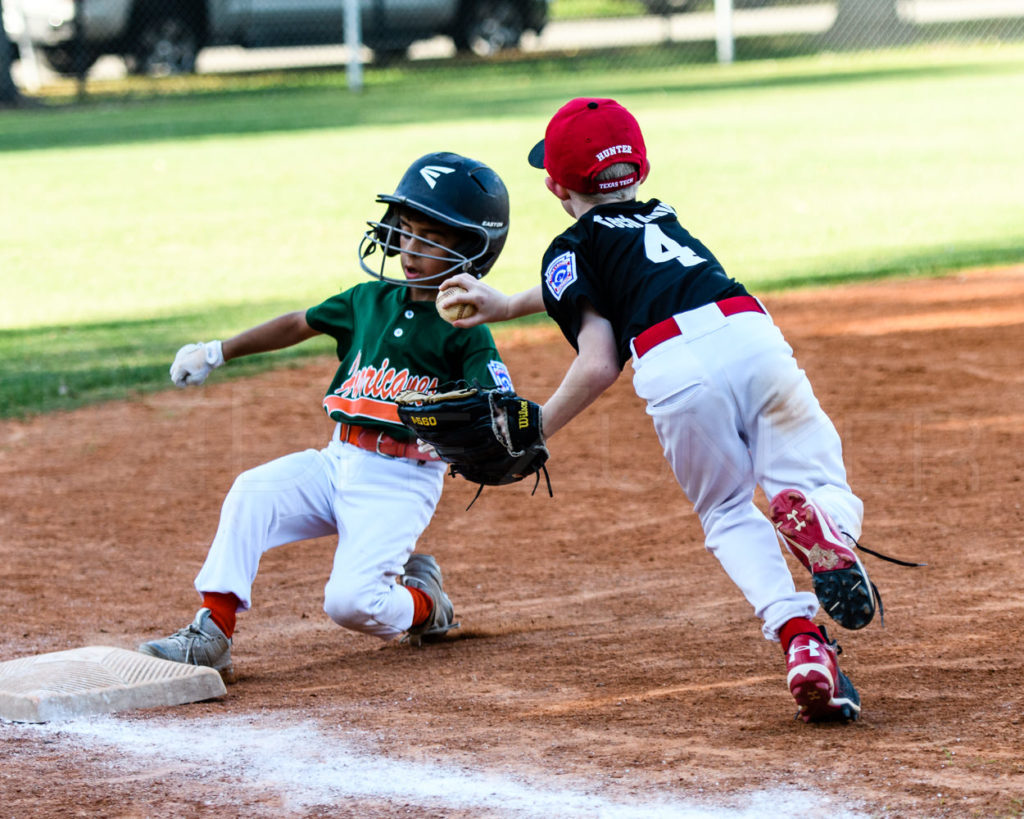 BLL-Texas-Hurricanes-RedRaiders-20170413-012.dng  Houston Sports Photographer Dee Zunker