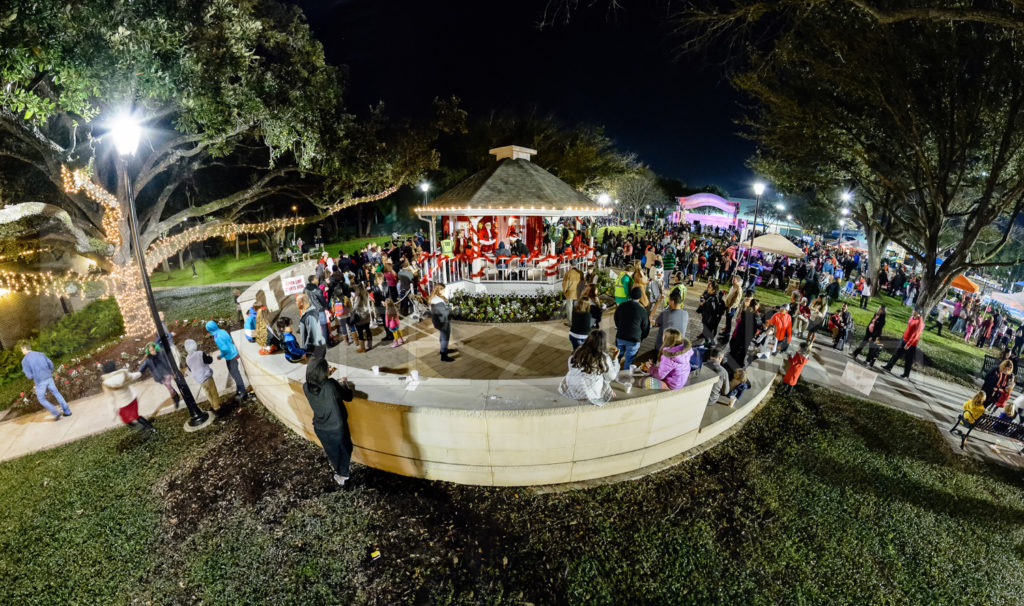 HolidayinPark-Pano3little redo.psd Houston Commercial Architectural Photographer Dee Zunker