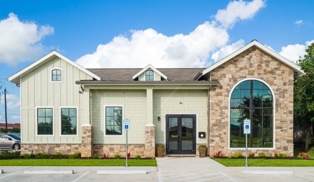 Front Exterior at Lake Jackson Orthodontics  LakeJacksonOthrodontics-Professional-Photography-002.NEF  Houston Commercial Photographer Dee Zunker