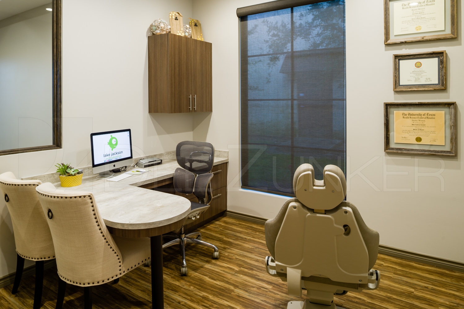 Consultation at Lake Jackson Orthodontics LakeJacksonOthrodontics-Professional-Photography-008.NEF Houston Commercial Photographer Dee Zunker