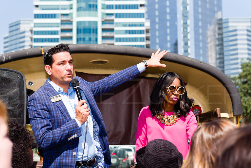 McKinney-HistoryBus-KPRC-20171018-010.NEF  Houston Commercial Photographer Dee Zunker