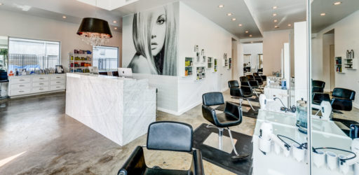 Upper Hand Salon – Hyde Park