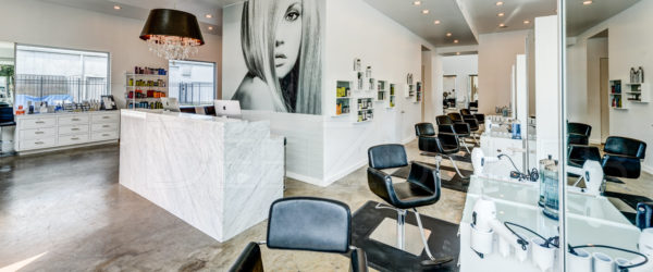 Upper Hand Salon – Hyde Park