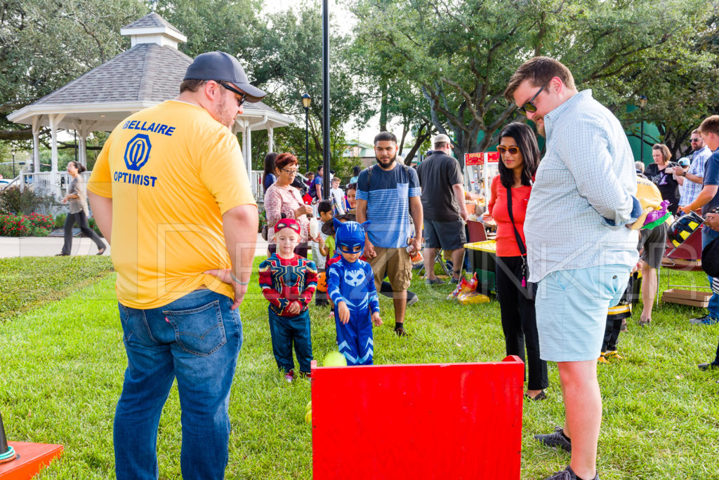 1799-CItyBellaire-PumpkinHunt-2019-016.NEF Houston Commercial Architectural Photographer Dee Zunker