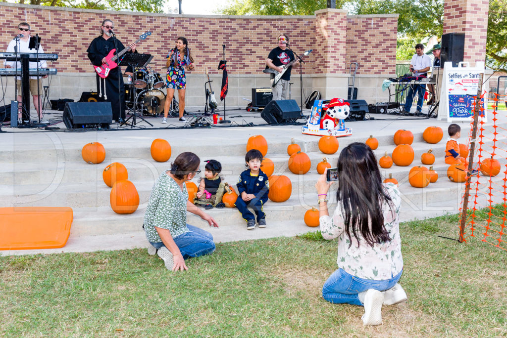 1799-CItyBellaire-PumpkinHunt-2019-088.NEF Houston Commercial Architectural Photographer Dee Zunker