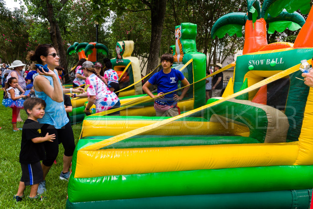 1769-Bellaire-4thofJulyParade-314.NEF  Houston Commercial Architectural Photographer Dee Zunker