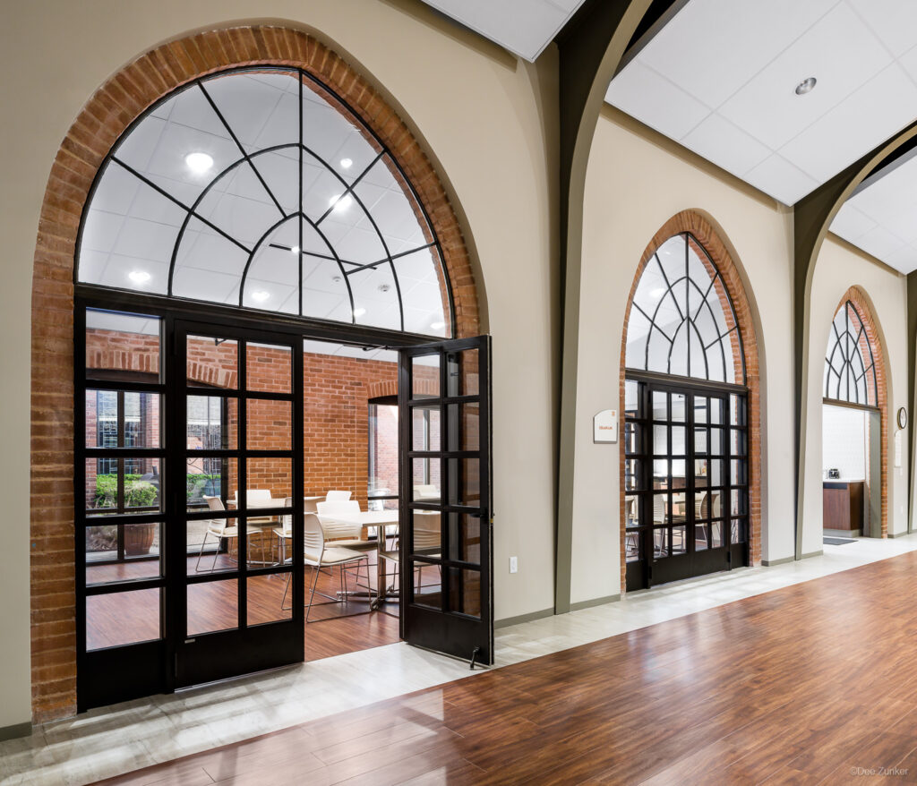 3119-AxisBuilders-CalvaryEpiscopal-002.psd  Houston Commercial Architectural Photographer Dee Zunker