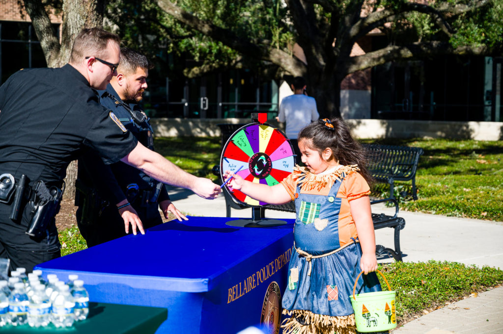 3182-Bellaire-PumpkinHunt-003.NEF  Houston Commercial Architectural Photographer Dee Zunker