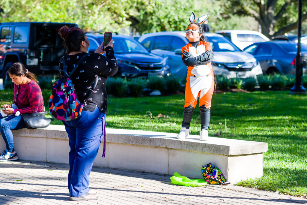 3182-Bellaire-PumpkinHunt-012.NEF  Houston Commercial Architectural Photographer Dee Zunker