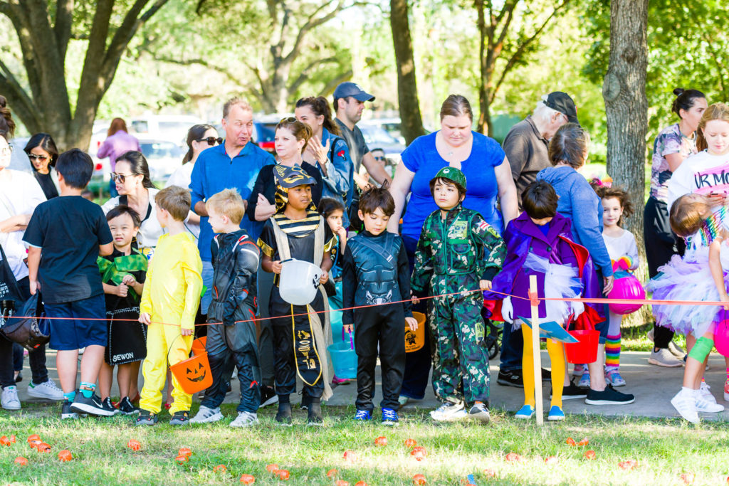 3182-Bellaire-PumpkinHunt-029.NEF  Houston Commercial Architectural Photographer Dee Zunker