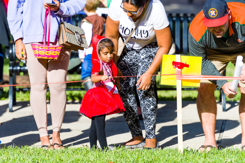 3182-Bellaire-PumpkinHunt-032.NEF  Houston Commercial Architectural Photographer Dee Zunker