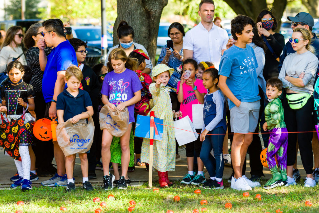 3182-Bellaire-PumpkinHunt-034.NEF  Houston Commercial Architectural Photographer Dee Zunker