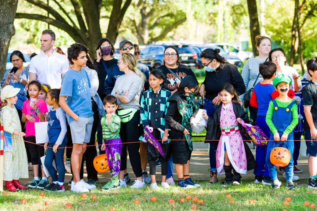 3182-Bellaire-PumpkinHunt-035.NEF  Houston Commercial Architectural Photographer Dee Zunker