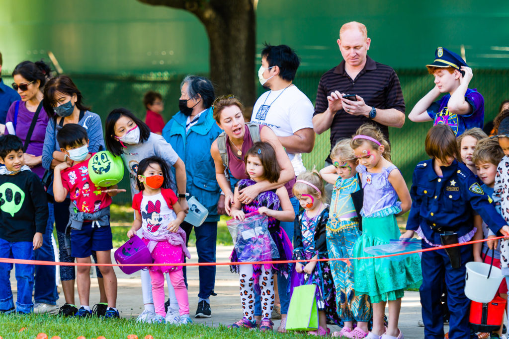 3182-Bellaire-PumpkinHunt-046.NEF  Houston Commercial Architectural Photographer Dee Zunker