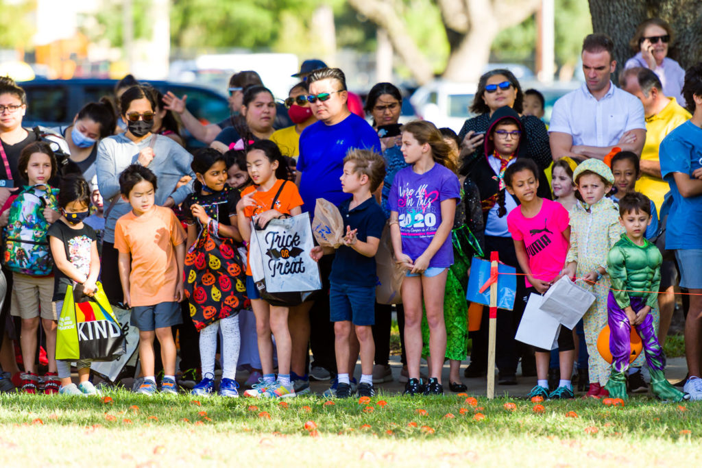 3182-Bellaire-PumpkinHunt-057.NEF  Houston Commercial Architectural Photographer Dee Zunker