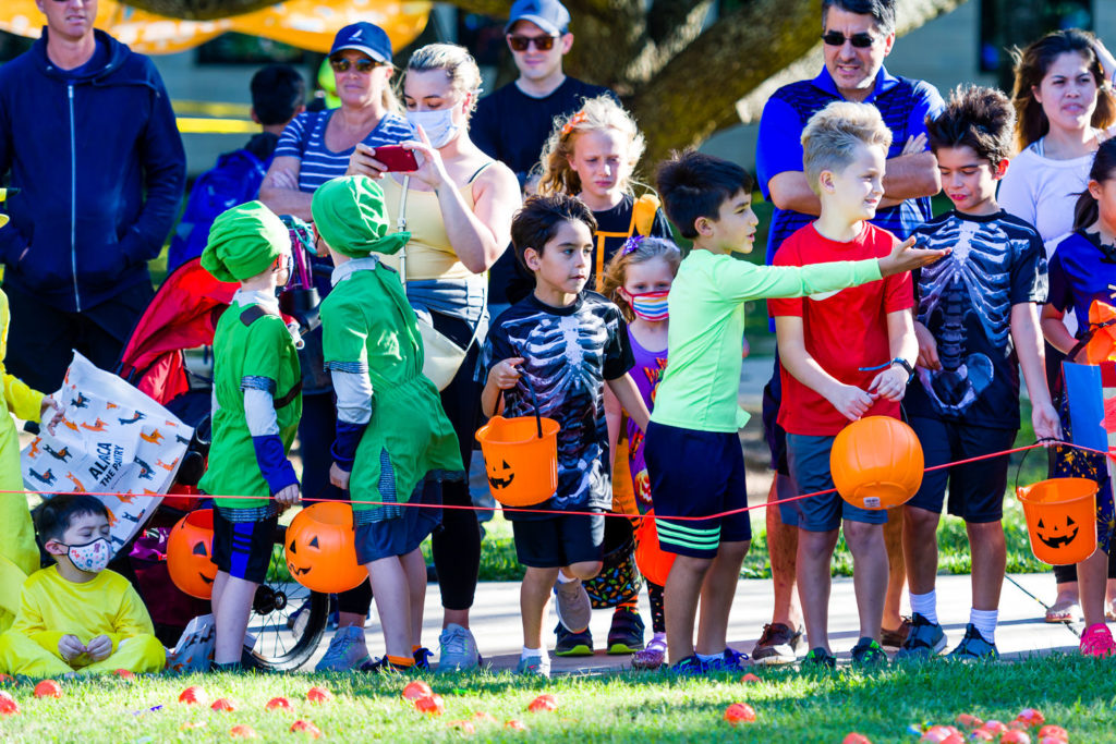 3182-Bellaire-PumpkinHunt-063.NEF  Houston Commercial Architectural Photographer Dee Zunker