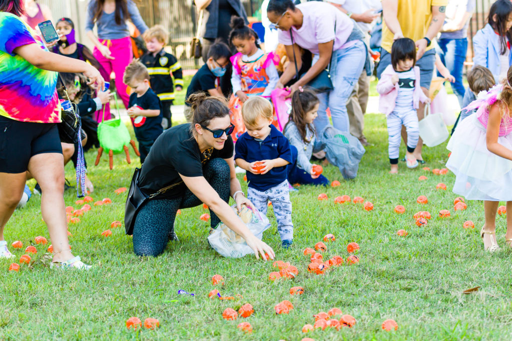 3182-Bellaire-PumpkinHunt-077.NEF  Houston Commercial Architectural Photographer Dee Zunker