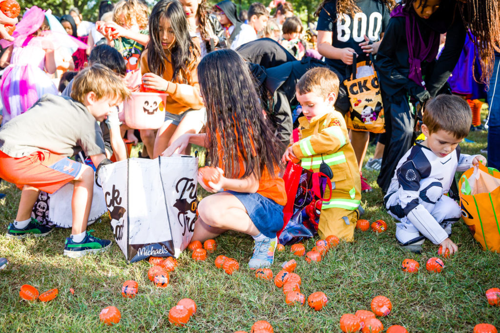 3182-Bellaire-PumpkinHunt-078.NEF  Houston Commercial Architectural Photographer Dee Zunker