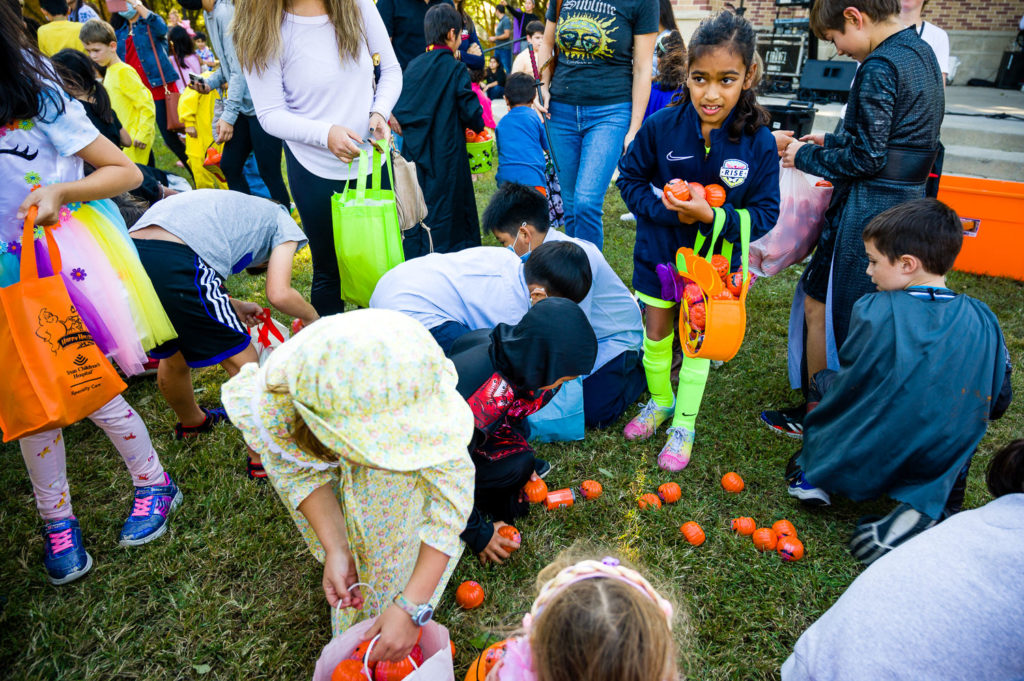 3182-Bellaire-PumpkinHunt-086.NEF  Houston Commercial Architectural Photographer Dee Zunker