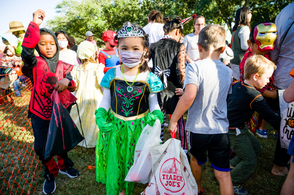 3182-Bellaire-PumpkinHunt-091.NEF  Houston Commercial Architectural Photographer Dee Zunker