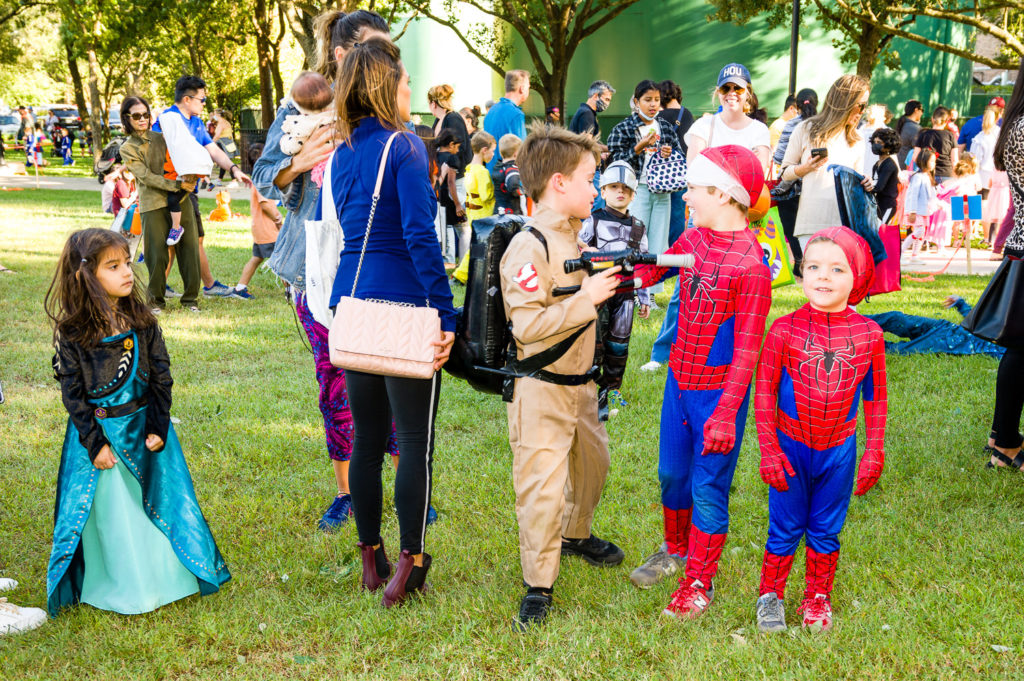 3182-Bellaire-PumpkinHunt-133.NEF  Houston Commercial Architectural Photographer Dee Zunker