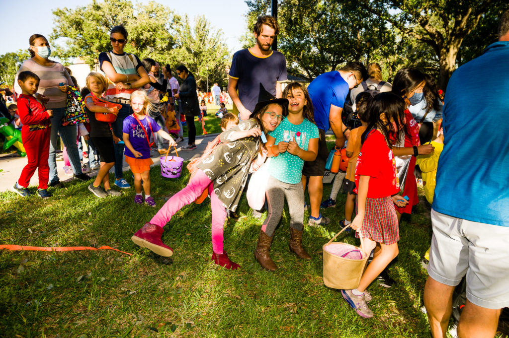 3182-Bellaire-PumpkinHunt-140.NEF  Houston Commercial Architectural Photographer Dee Zunker