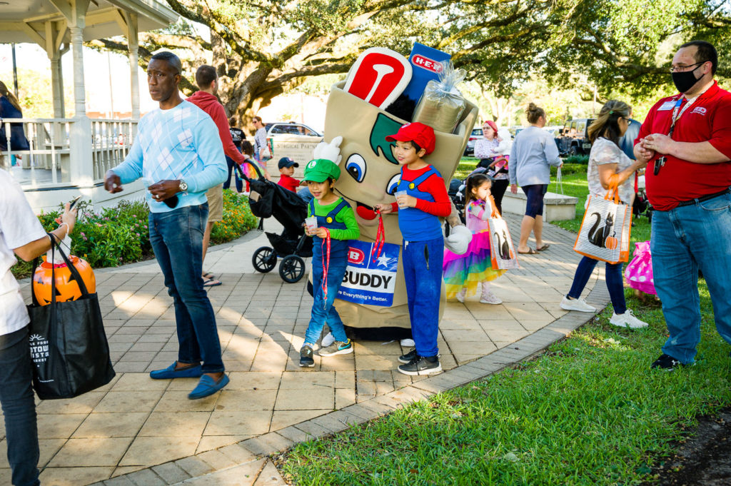 3182-Bellaire-PumpkinHunt-148.NEF  Houston Commercial Architectural Photographer Dee Zunker