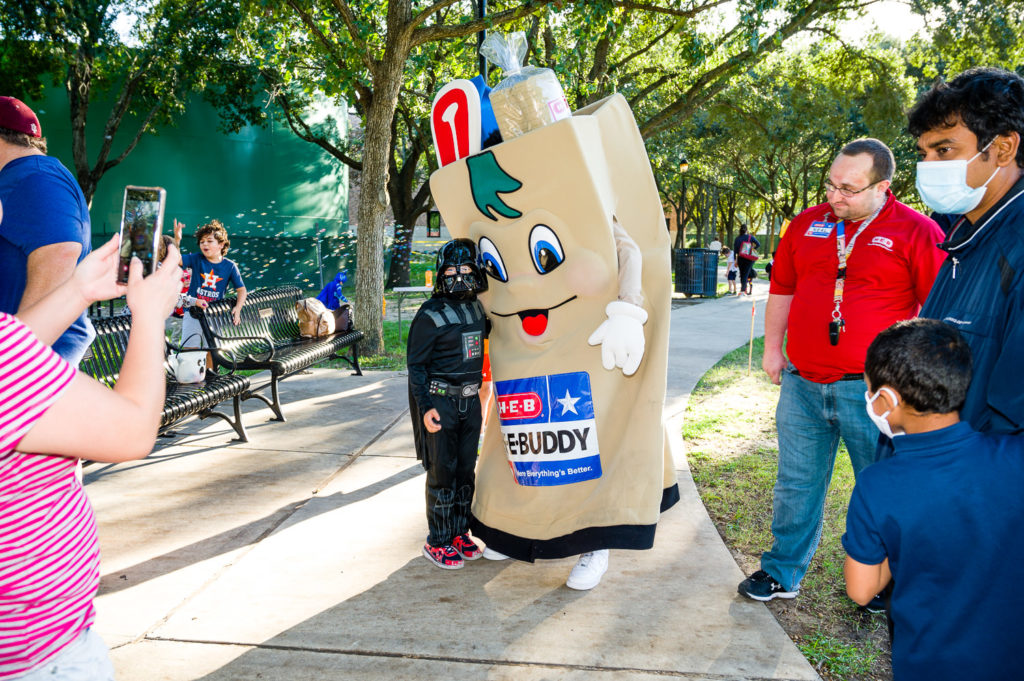 3182-Bellaire-PumpkinHunt-165.NEF  Houston Commercial Architectural Photographer Dee Zunker