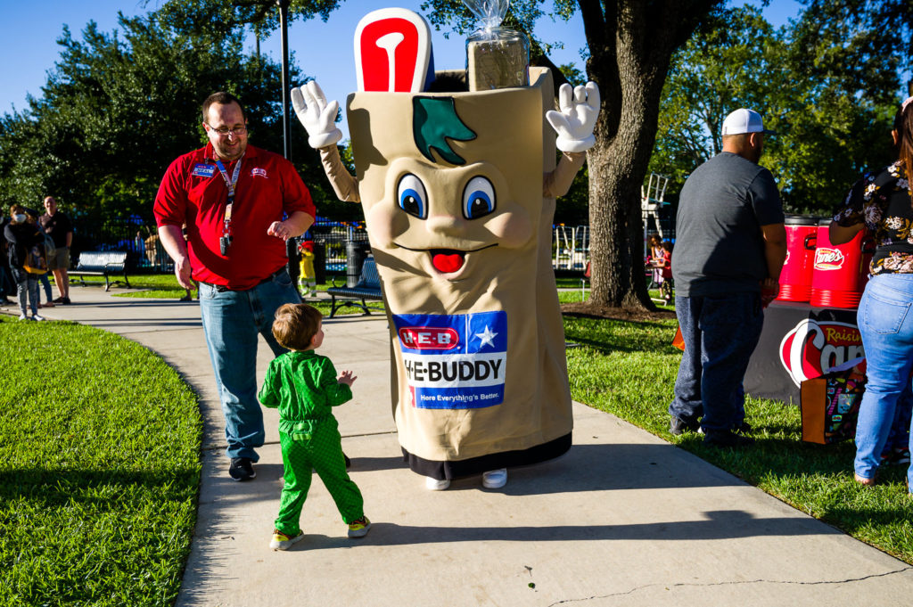 3182-Bellaire-PumpkinHunt-177.NEF  Houston Commercial Architectural Photographer Dee Zunker