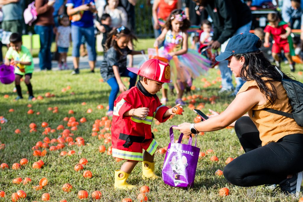 3382-Bellaire-PumpkinHunt2022-053.NEF  Houston Commercial Architectural Photographer Dee Zunker