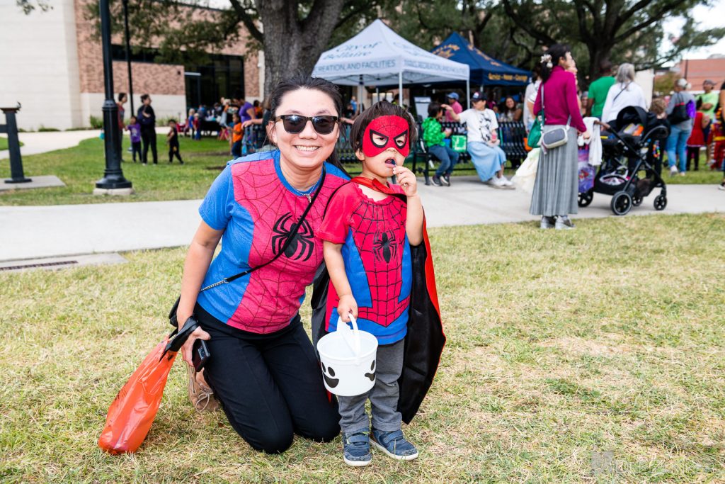 3382-Bellaire-PumpkinHunt2022-120.NEF  Houston Commercial Architectural Photographer Dee Zunker