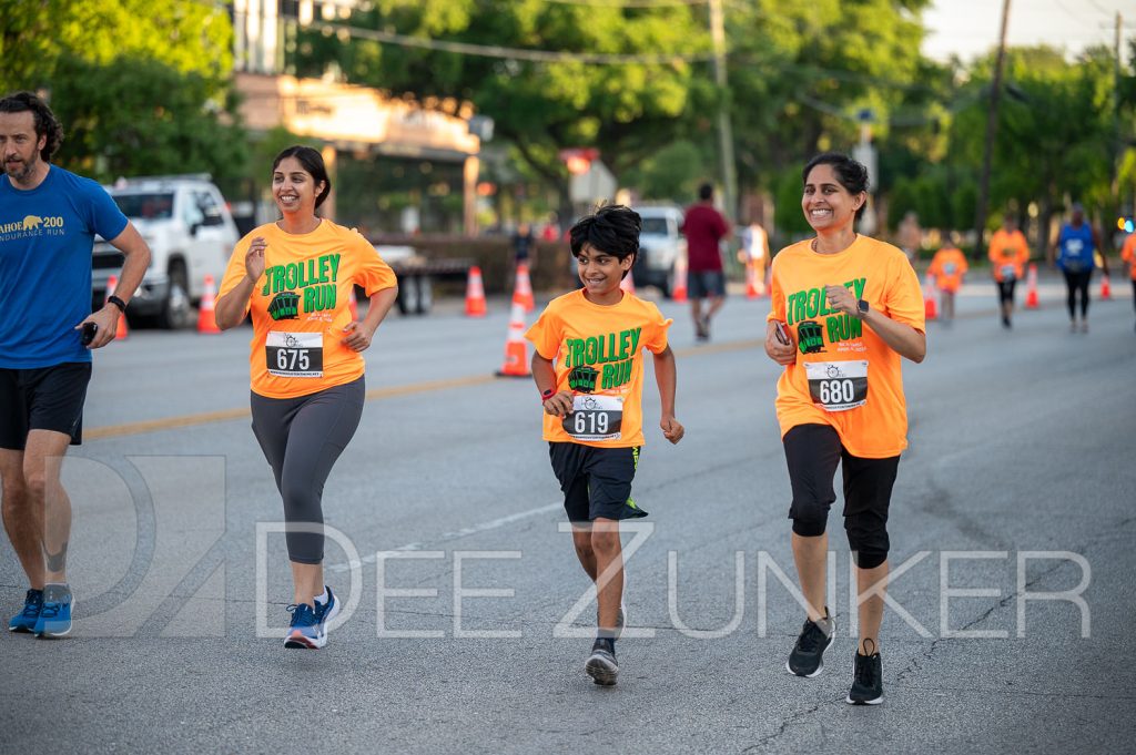 Bellaire-TrolleyRun2024-1mile-121.NEF  Houston Commercial Architectural Photographer Dee Zunker