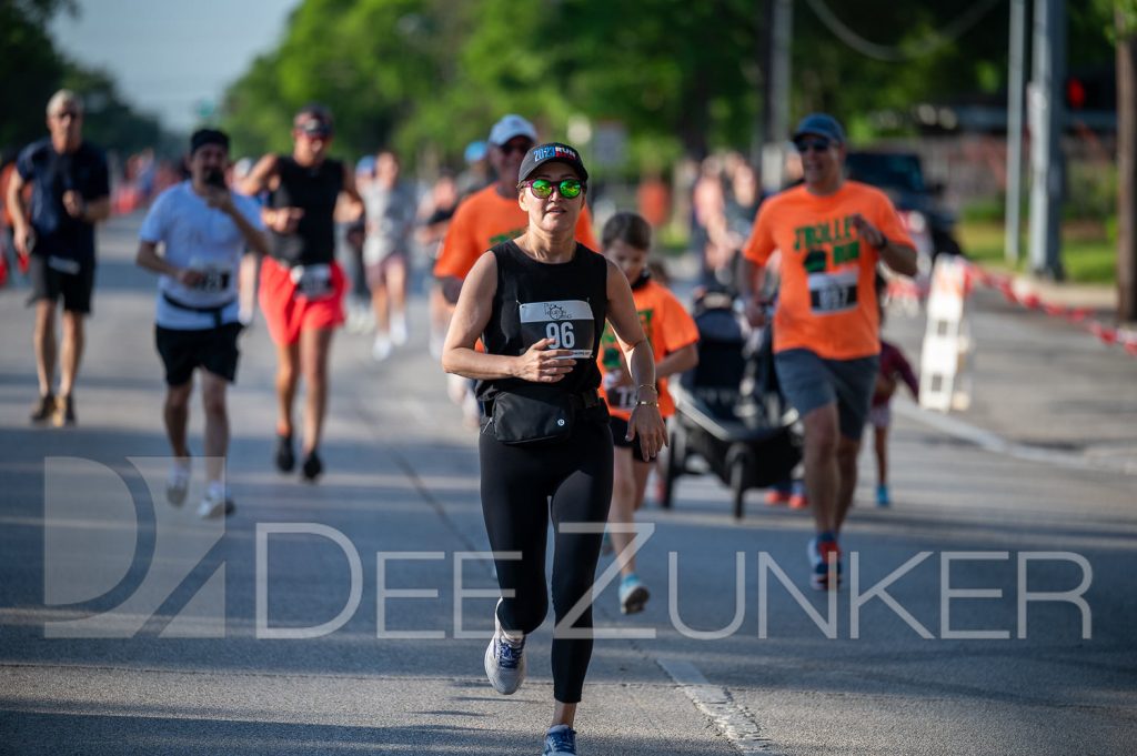 Bellaire-TrolleyRun2024-5Krun-478.NEF  Houston Commercial Architectural Photographer Dee Zunker