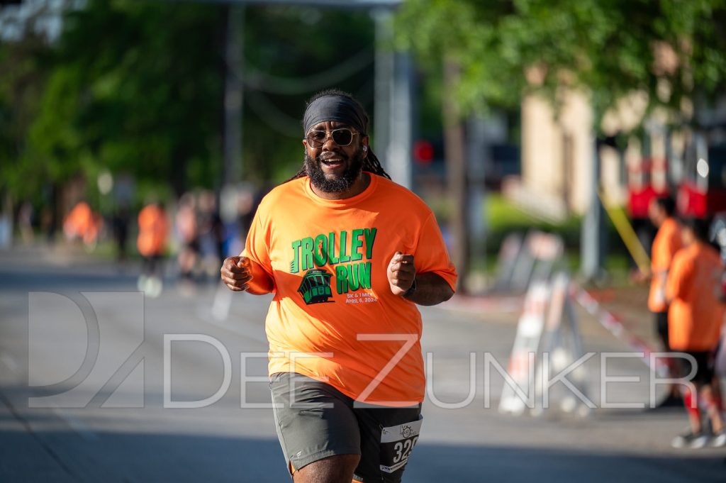 Bellaire-TrolleyRun2024-5Krun-513.NEF  Houston Commercial Architectural Photographer Dee Zunker