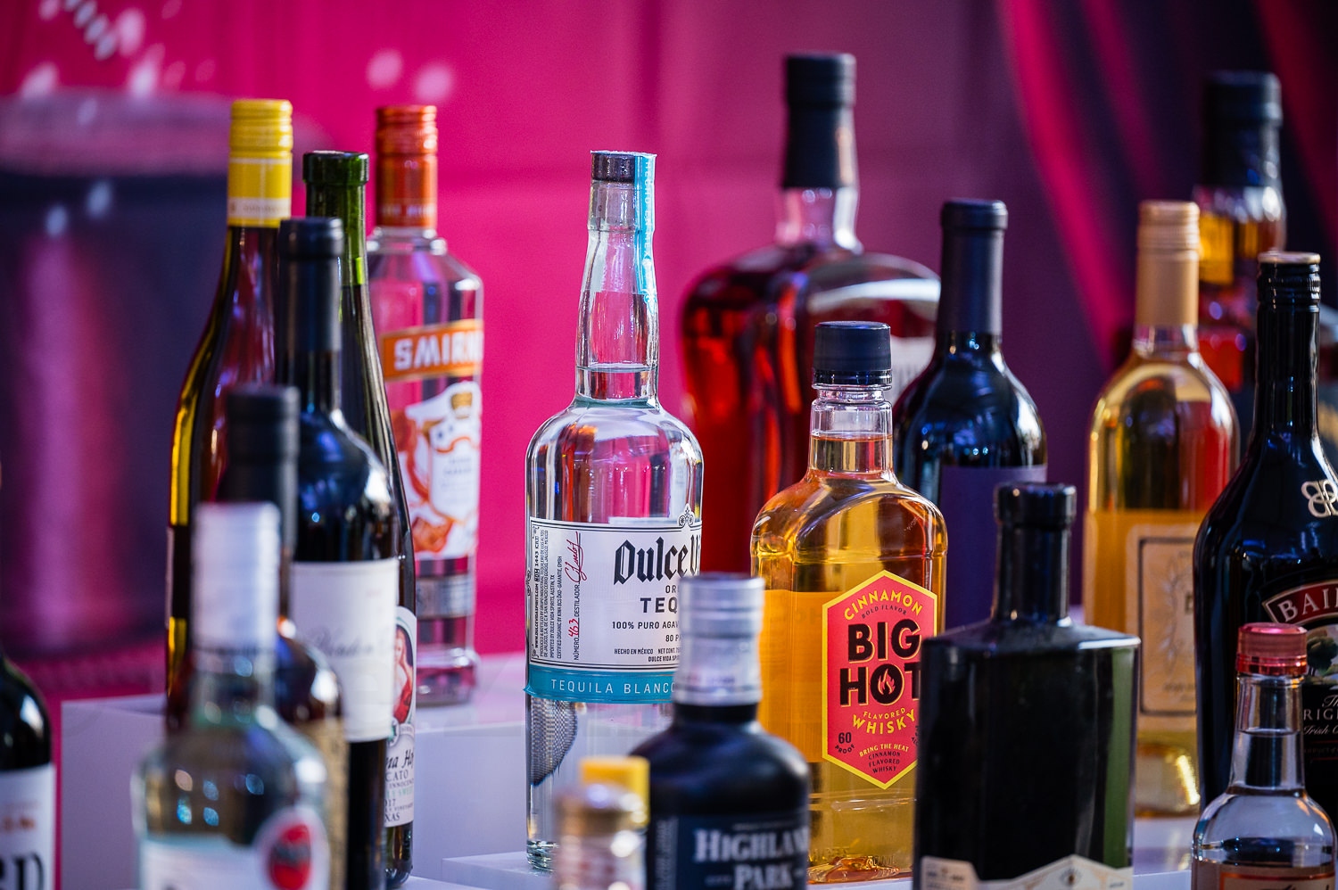 4215-BellaireParks-WineTappas-027.NEF  Houston Commercial Architectural Photographer Dee Zunker