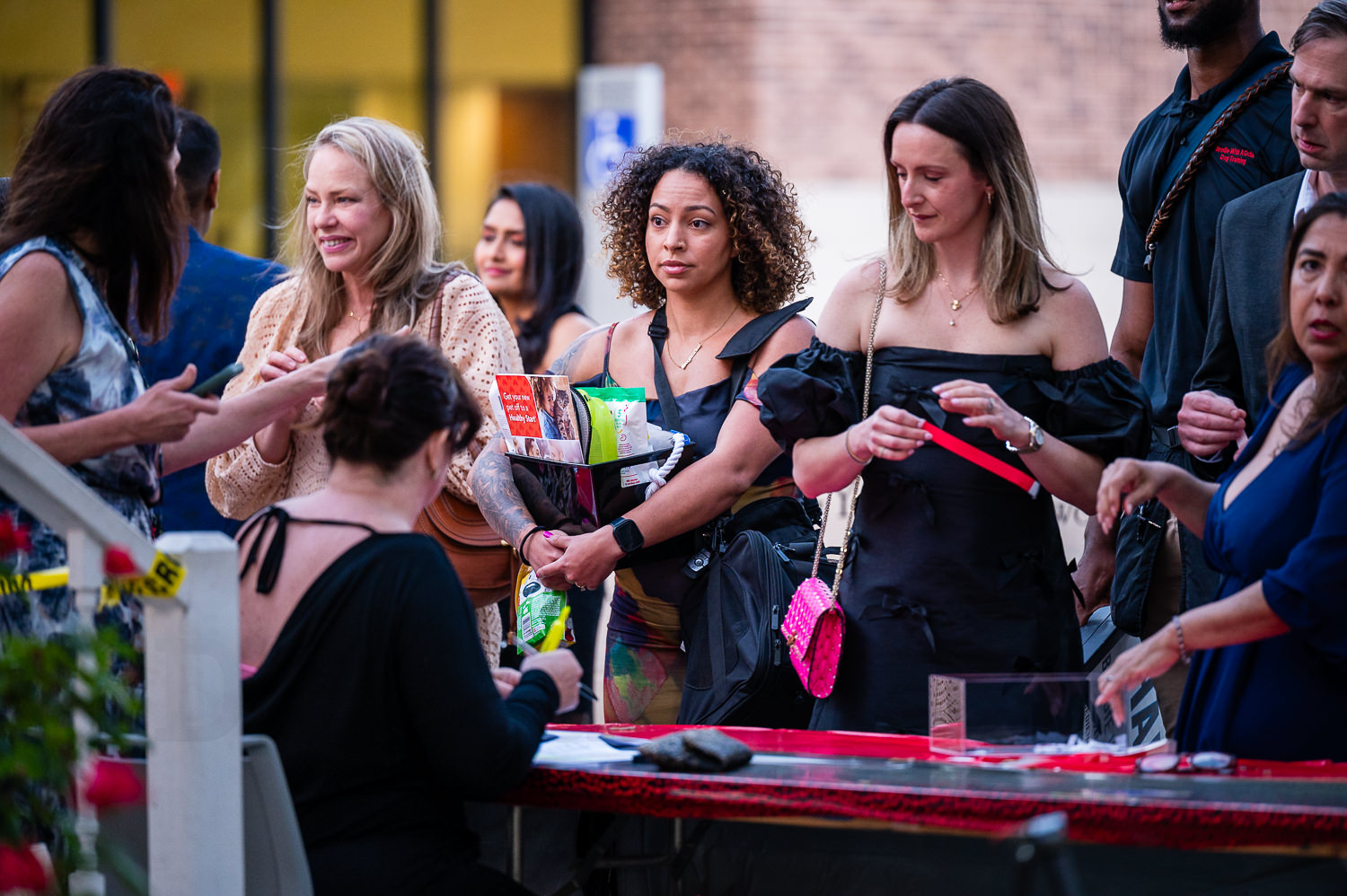 4215-BellaireParks-WineTappas-045.NEF  Houston Commercial Architectural Photographer Dee Zunker