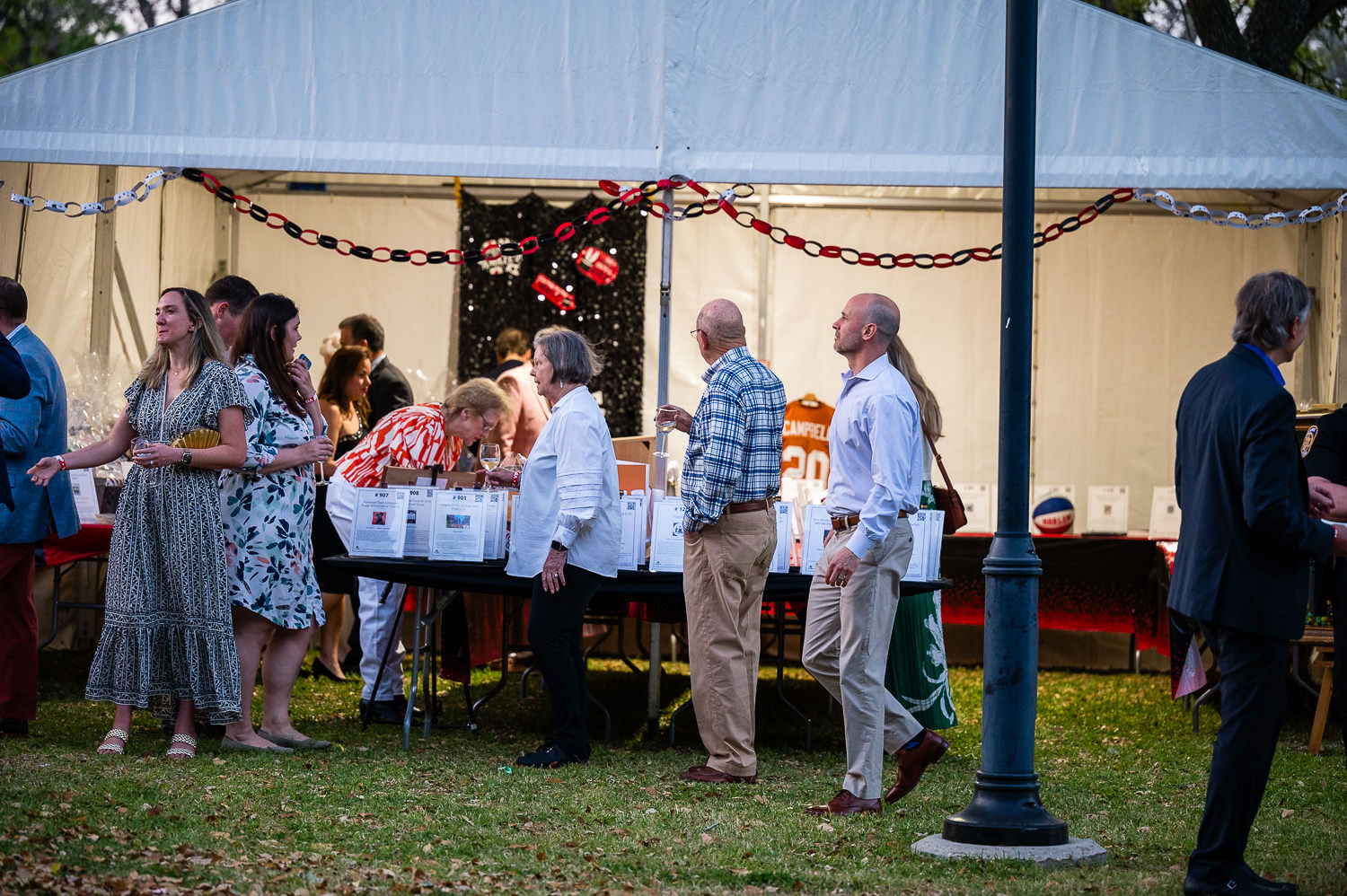 4215-BellaireParks-WineTappas-046.NEF  Houston Commercial Architectural Photographer Dee Zunker