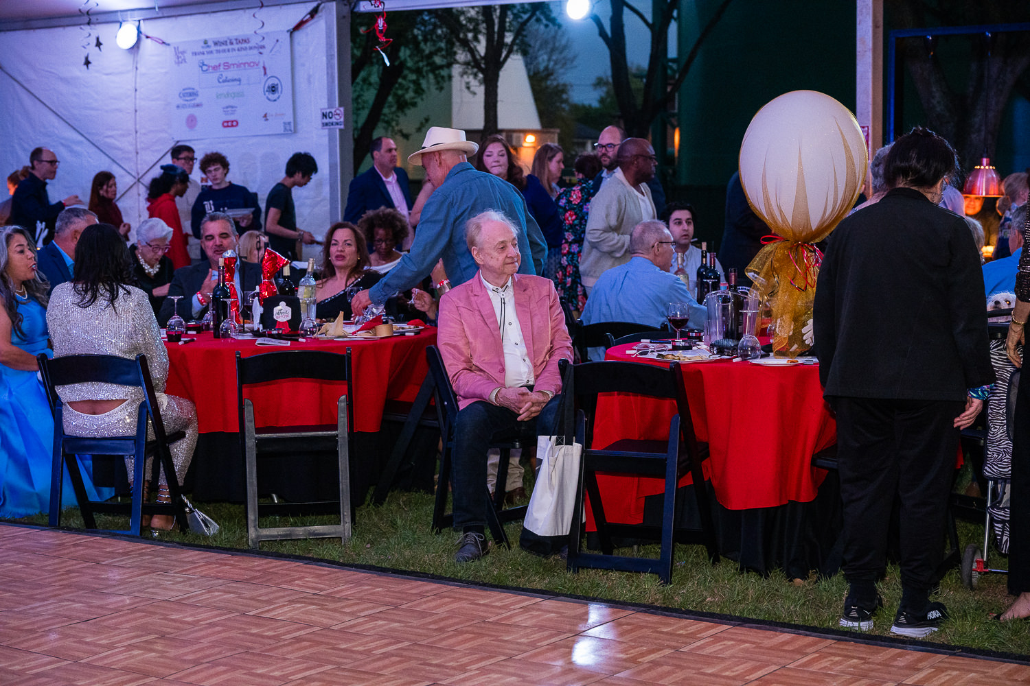 4215-BellaireParks-WineTappas-066.NEF  Houston Commercial Architectural Photographer Dee Zunker