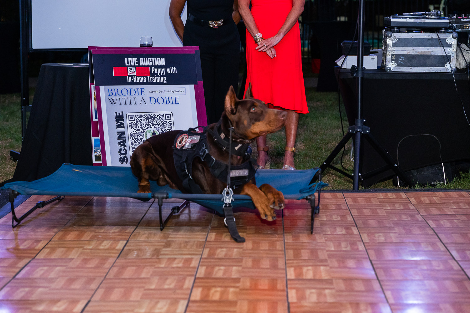 4215-BellaireParks-WineTappas-098.NEF  Houston Commercial Architectural Photographer Dee Zunker