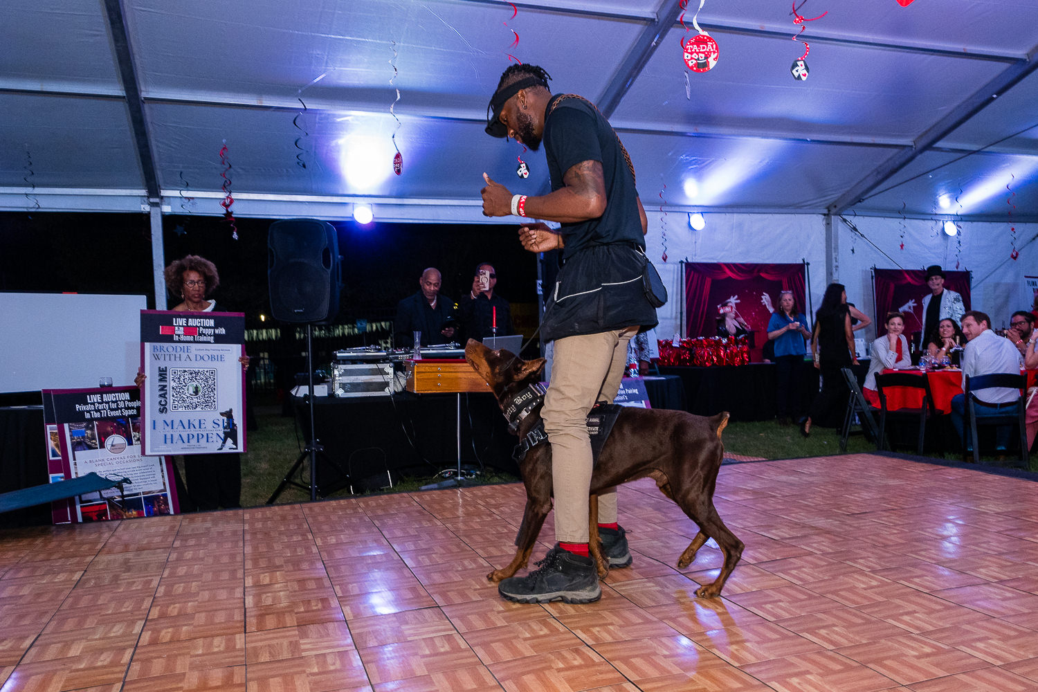 4215-BellaireParks-WineTappas-099.NEF  Houston Commercial Architectural Photographer Dee Zunker