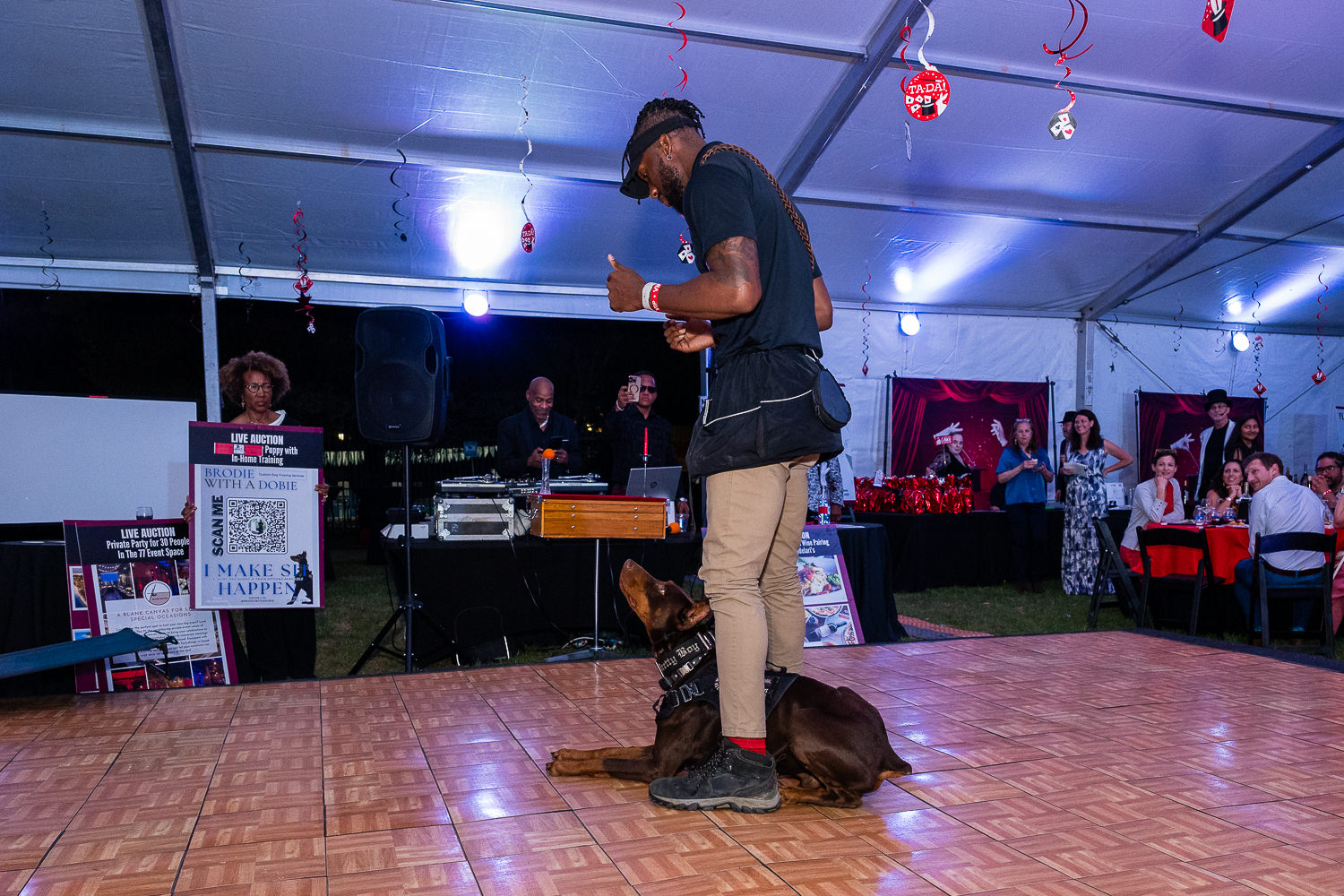 4215-BellaireParks-WineTappas-100.NEF  Houston Commercial Architectural Photographer Dee Zunker