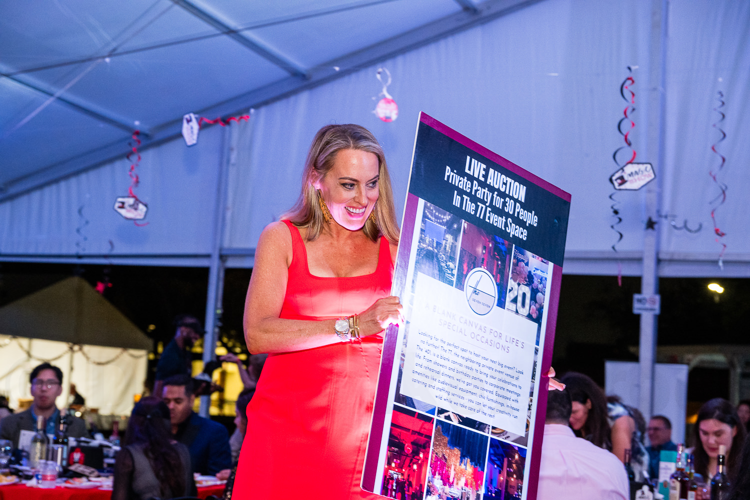 4215-BellaireParks-WineTappas-106.NEF  Houston Commercial Architectural Photographer Dee Zunker